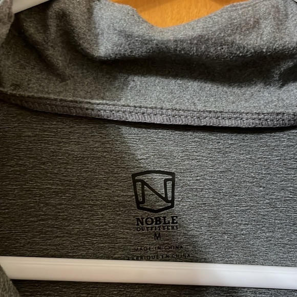 Woman’s Noble Outfitters Riding 1/4 Zip Pullover - Picture 2 of 7